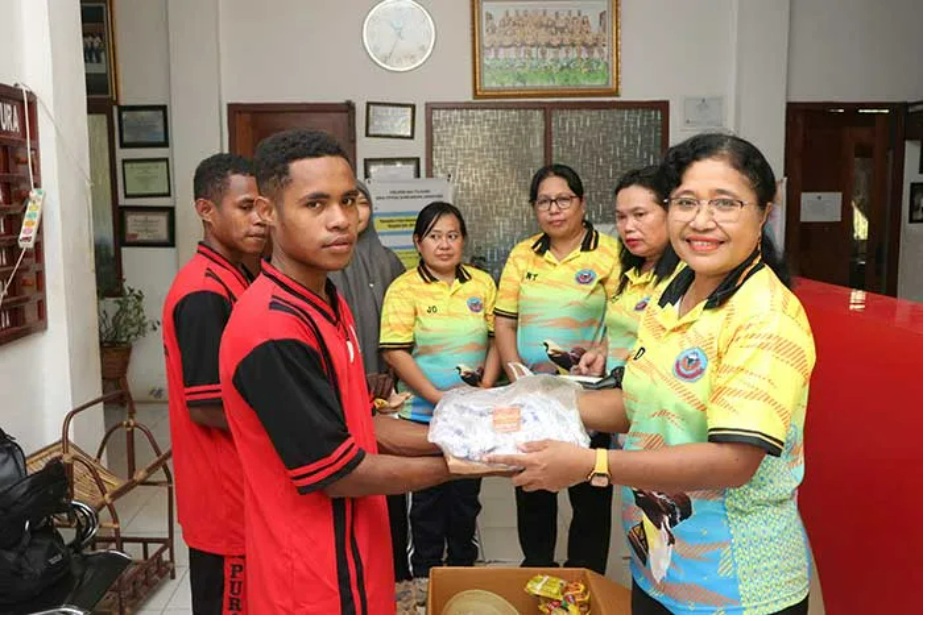 SMA YPPDK Gabungan Bantu Tiga Siswa Terdampak Kebakaran Kompleks Palopo