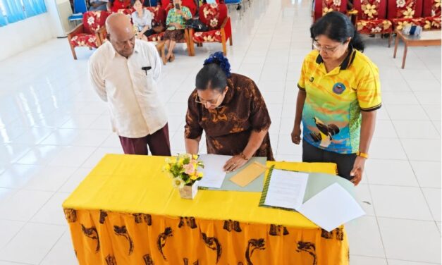 SMA YPPDK Gabungan Jayapura Gandeng GKI Paulus Dok V Perkuat Pembinaan Karakter Siswa