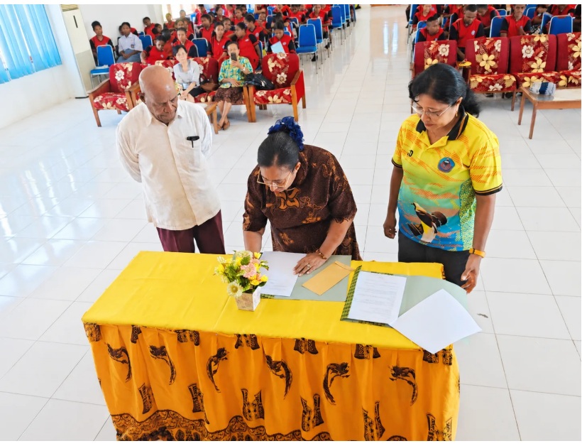 SMA YPPDK Gabungan Jayapura Gandeng GKI Paulus Dok V Perkuat Pembinaan Karakter Siswa